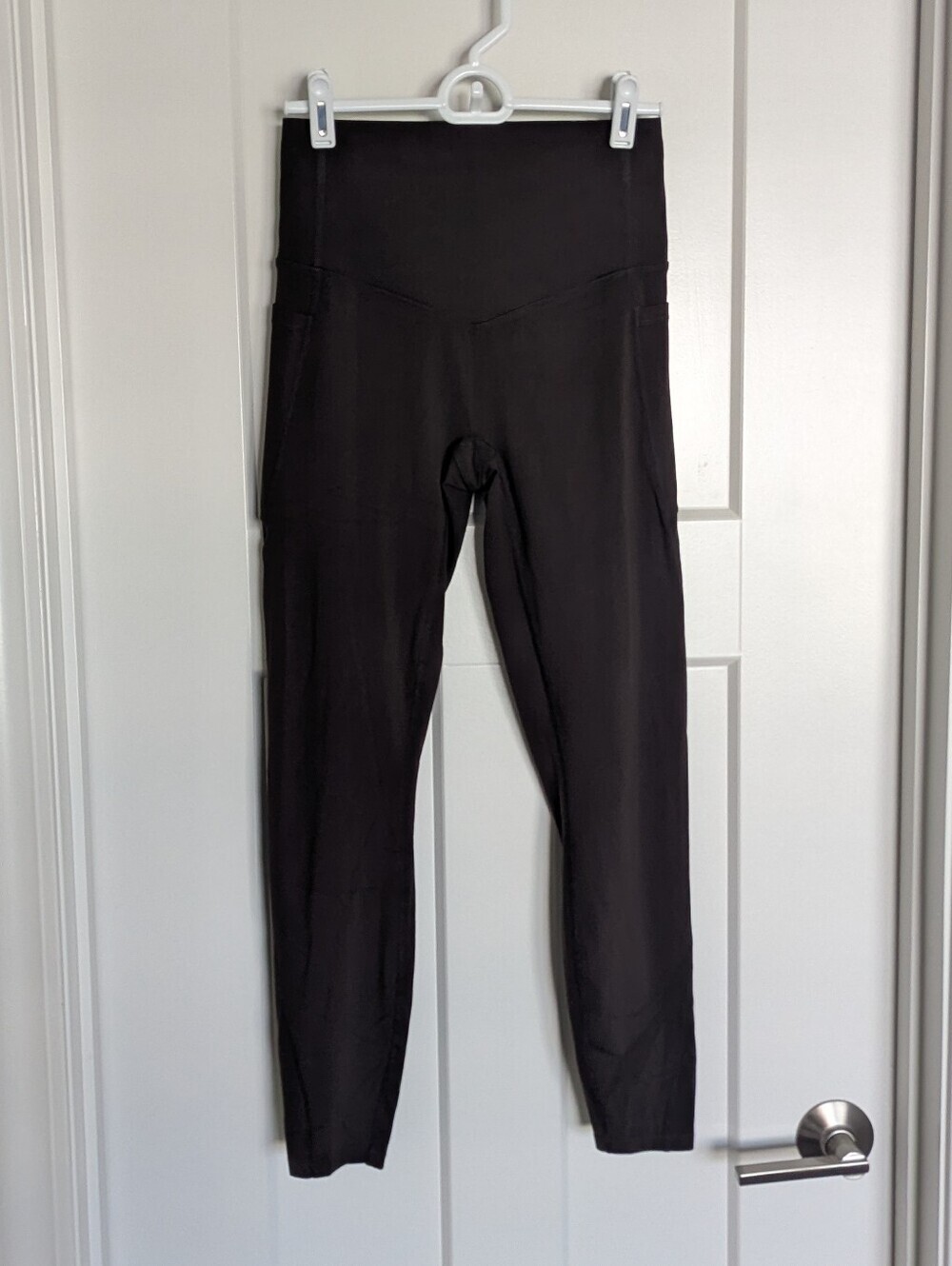 Halara UltraSculpt 7/8 Leggings with Pockets - Dark Brown sz S NWT